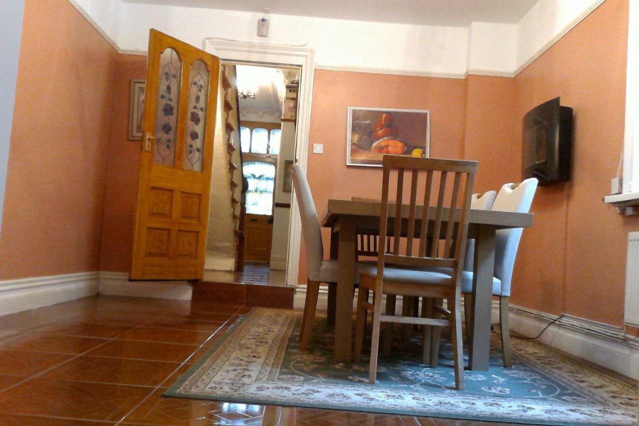 فندق كارديففي  Beautiful Victorian House المظهر الخارجي الصورة